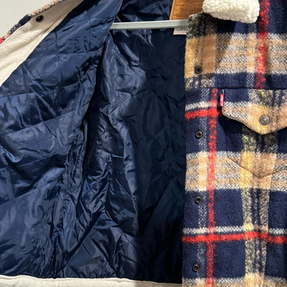 Levi’s Plaid Tweed Wool Blend Trucker Jacket Sherpa Snap Buttons Size Small EUC - Picture 5 of 6